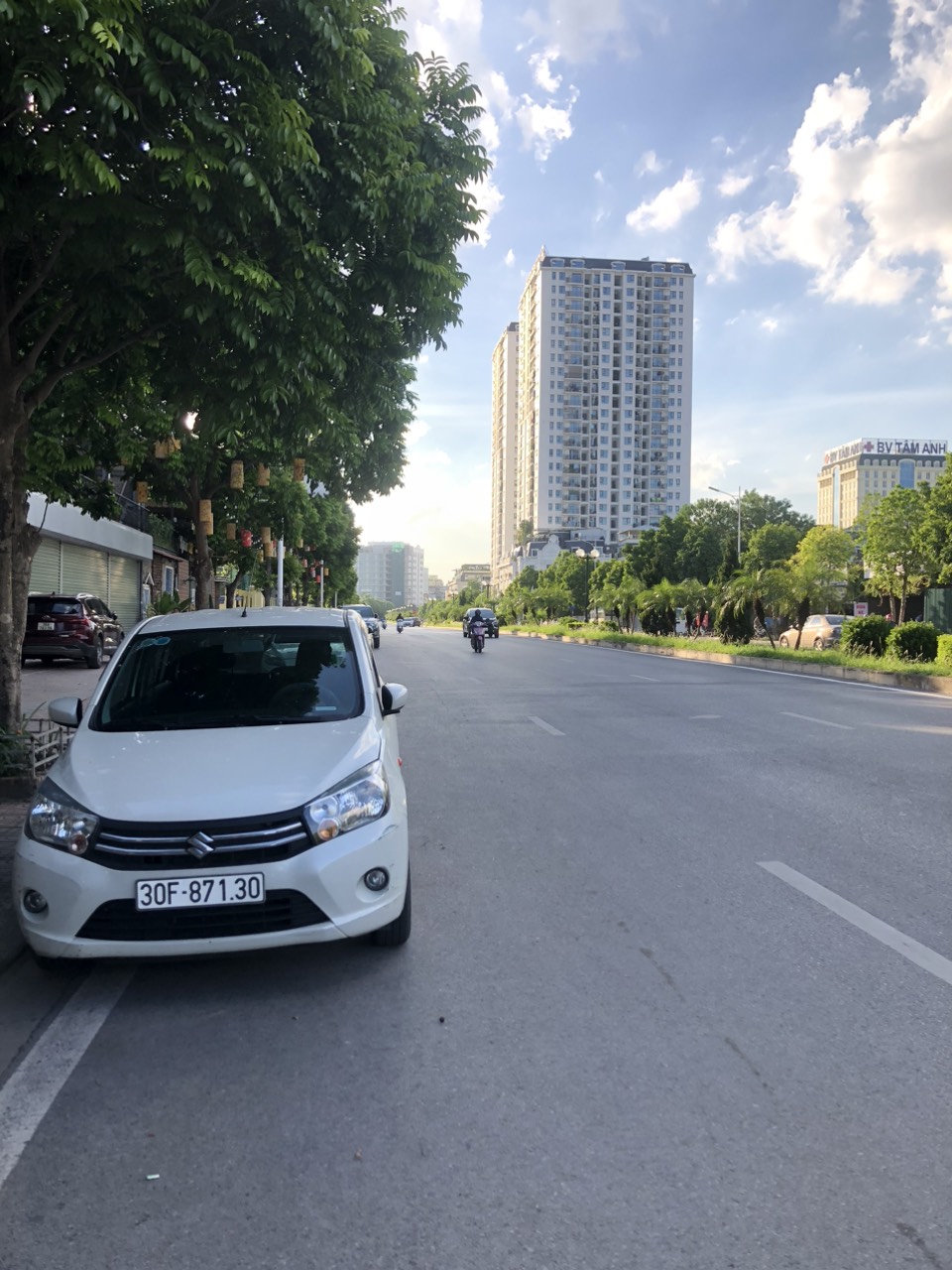 Bán nhà Hồng Tiến, Gần phố, Ô tô, 48m2, 4 tầng, chỉ nhĩnh 6 tỷ.