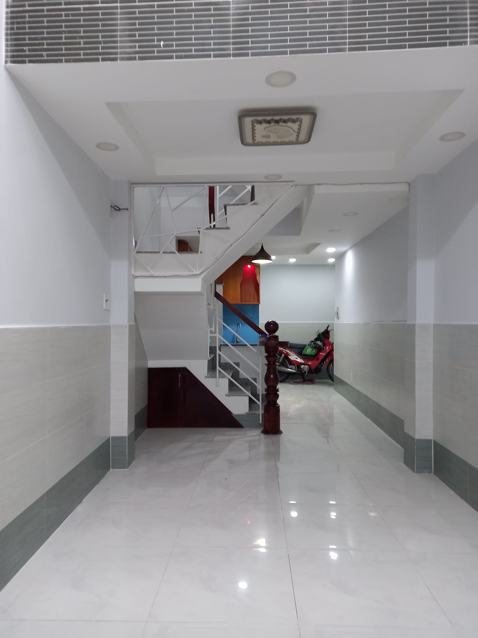 NHÀ THÍCH QUẢNG ĐỨC - HẺM THÔNG SẠCH ĐẸP - 3 TẦNG KIÊN CỐ - GIÁ 4.8 TỶ TL