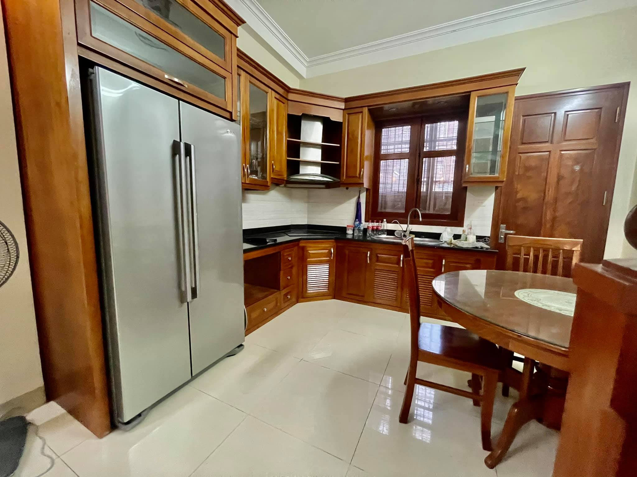 Bán căn nhà 44m2 phố Chủ tự xây 5 ngủ Ô tô tránh 10m 4.4 Tỷ.