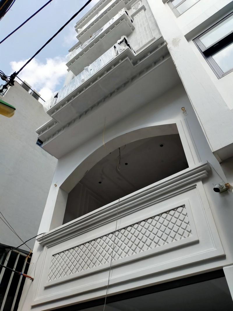 NGỌC THỤY - NHÀ ĐẸP MỚI KOONG - 6 THANG MÁY - NGÕ THÔNG GẦN PHỐ - Ô TÔ VÀO NHÀ