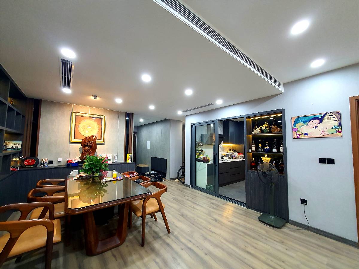 BÁN NHÀ PHỐ NGUYỄN HOÀNG: 80 m2, 9 tầng, ôtô vào, thu về gần 120tr/tháng.