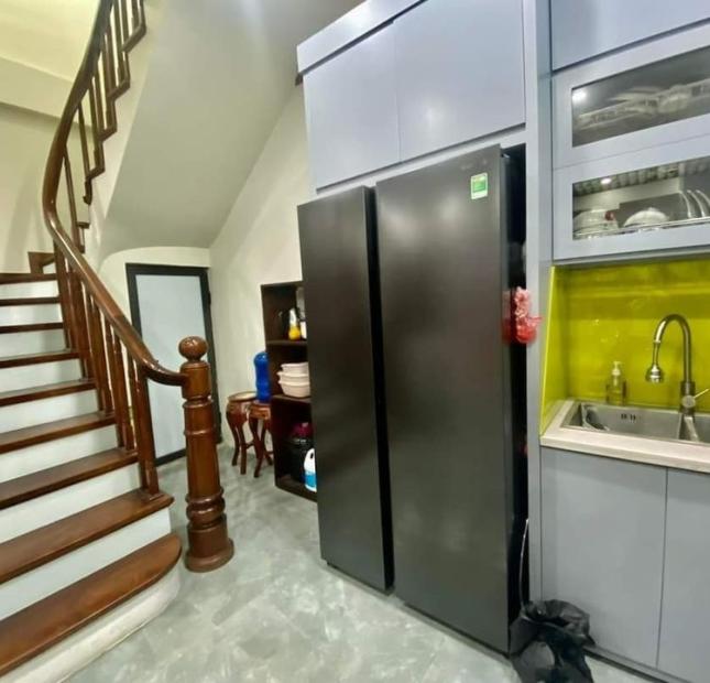 Bán nhà phố Nguyễn Ngọc Nại DT: 59m2 - 5 tầng - mặt tiền 5,4m - giá 10,5 tỷ