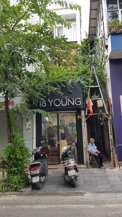 Chính chủ cho thuê cửa hàng mặt phố Thợ Nhuộm, quận Hoàn Kiếm, gần ngã tư Trần Hưng Đạo - Bà Triệu