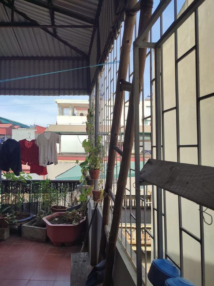 bán nhà bằng liệt - 4 t5aangf dân xây chắc chắn - lô góc 3 thoáng - ngõ rộng 3 gác đi vòng quanh