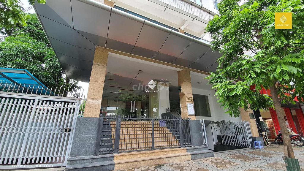 Cho thuê tầng 2 làm văn phòng mặt đường số 198 Trường Chinh, Đống Đa