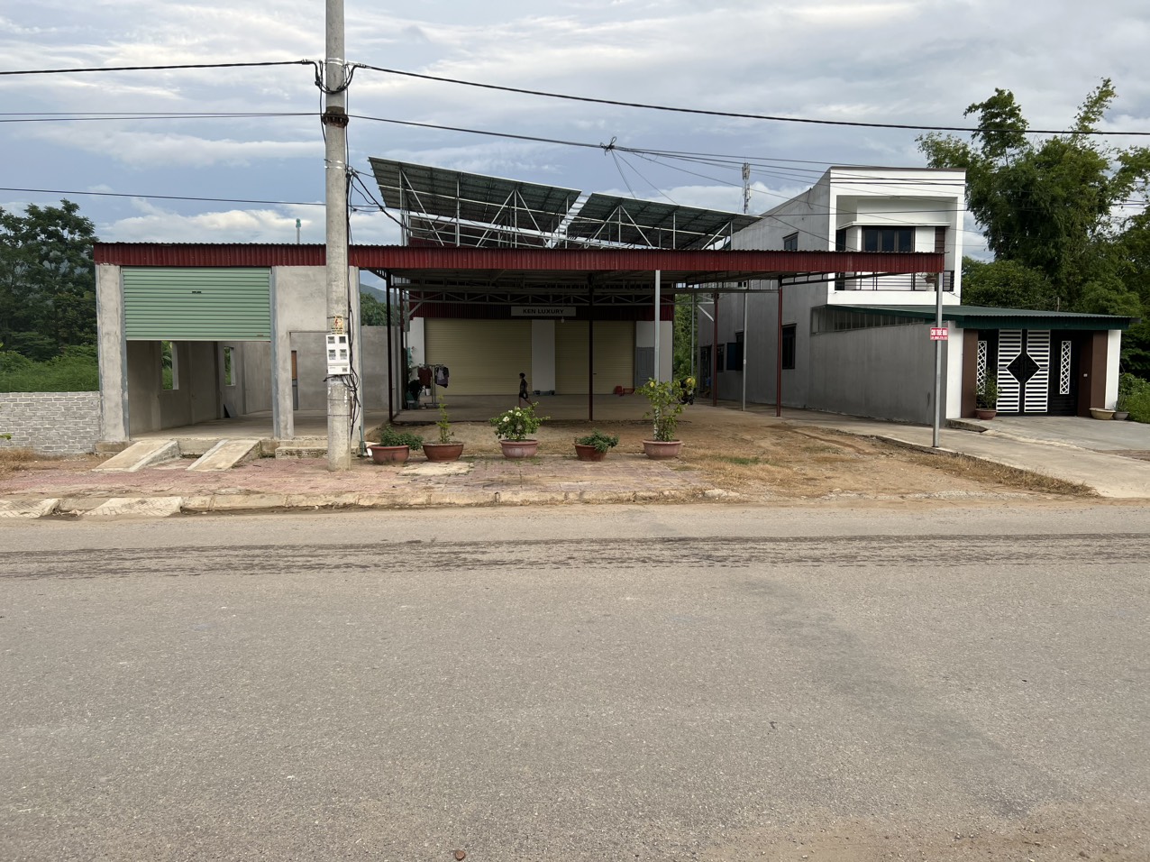 Gia đình cần b.án mảnh đất hai mặt tiền