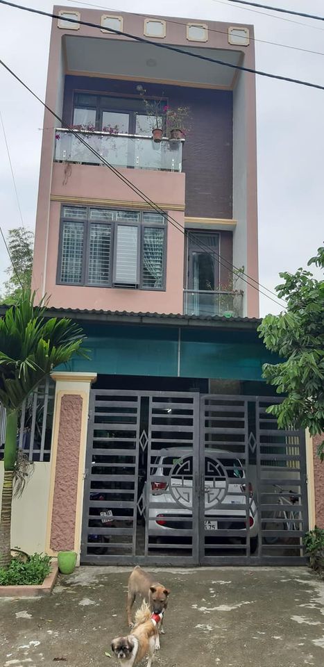 Cần b.á.n gấp nhà 3 tầng mới xây kiên cố