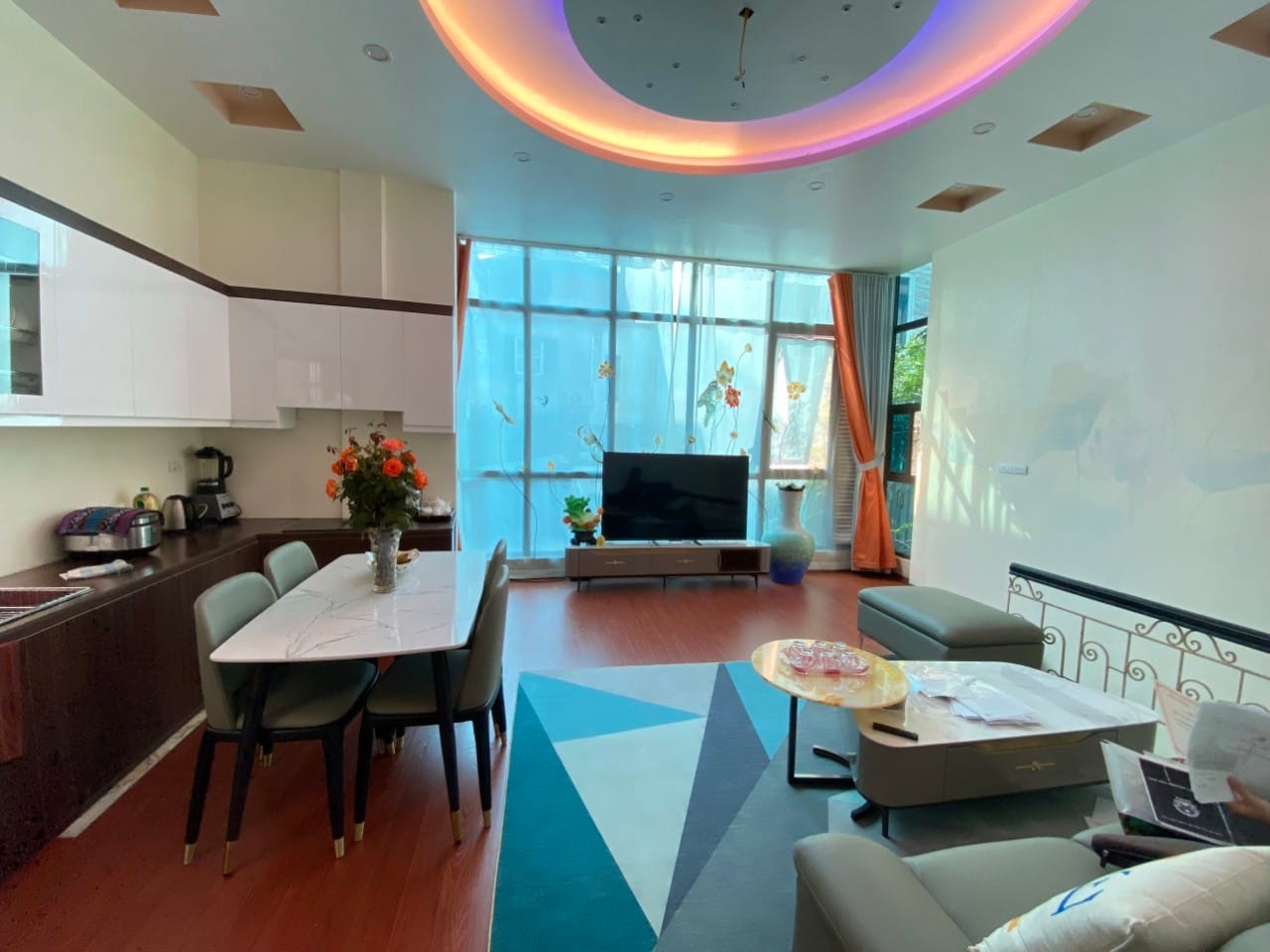 Bán nhà 75m2 phố Hồng Tiến, Long Biên Gara 2 Ô tô 7 chỗ Thang máy XỊN Đẳng cấp Dân chơi Giá 12.1 Tỷ