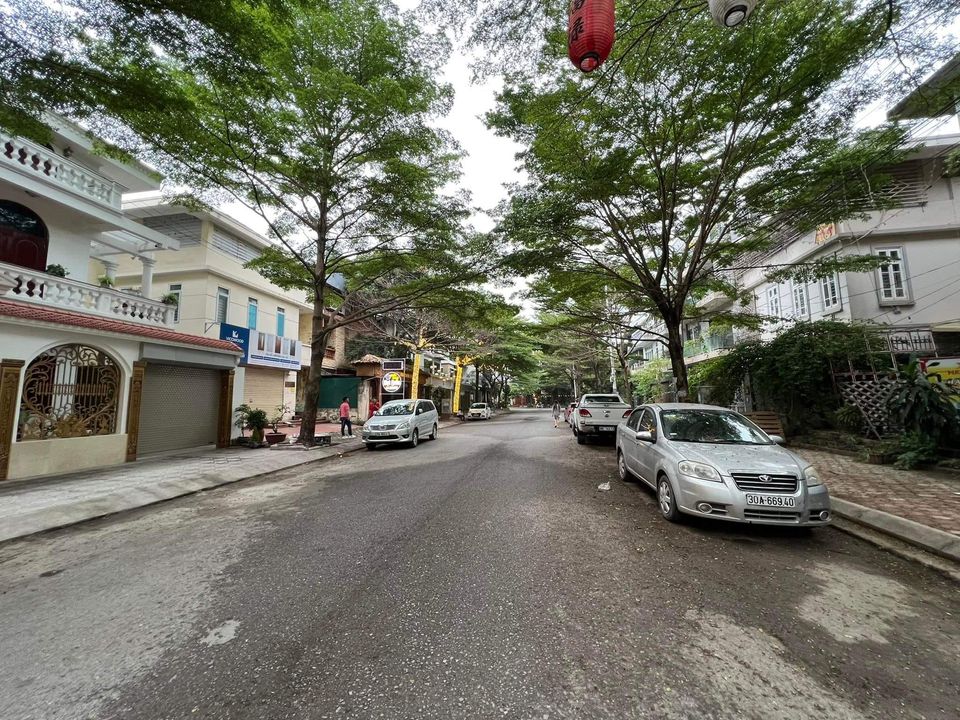 Bán gấp biệt thự văn Khê kinh doanh văn phòng đẳng cấp 18. Xxxx tỷ.