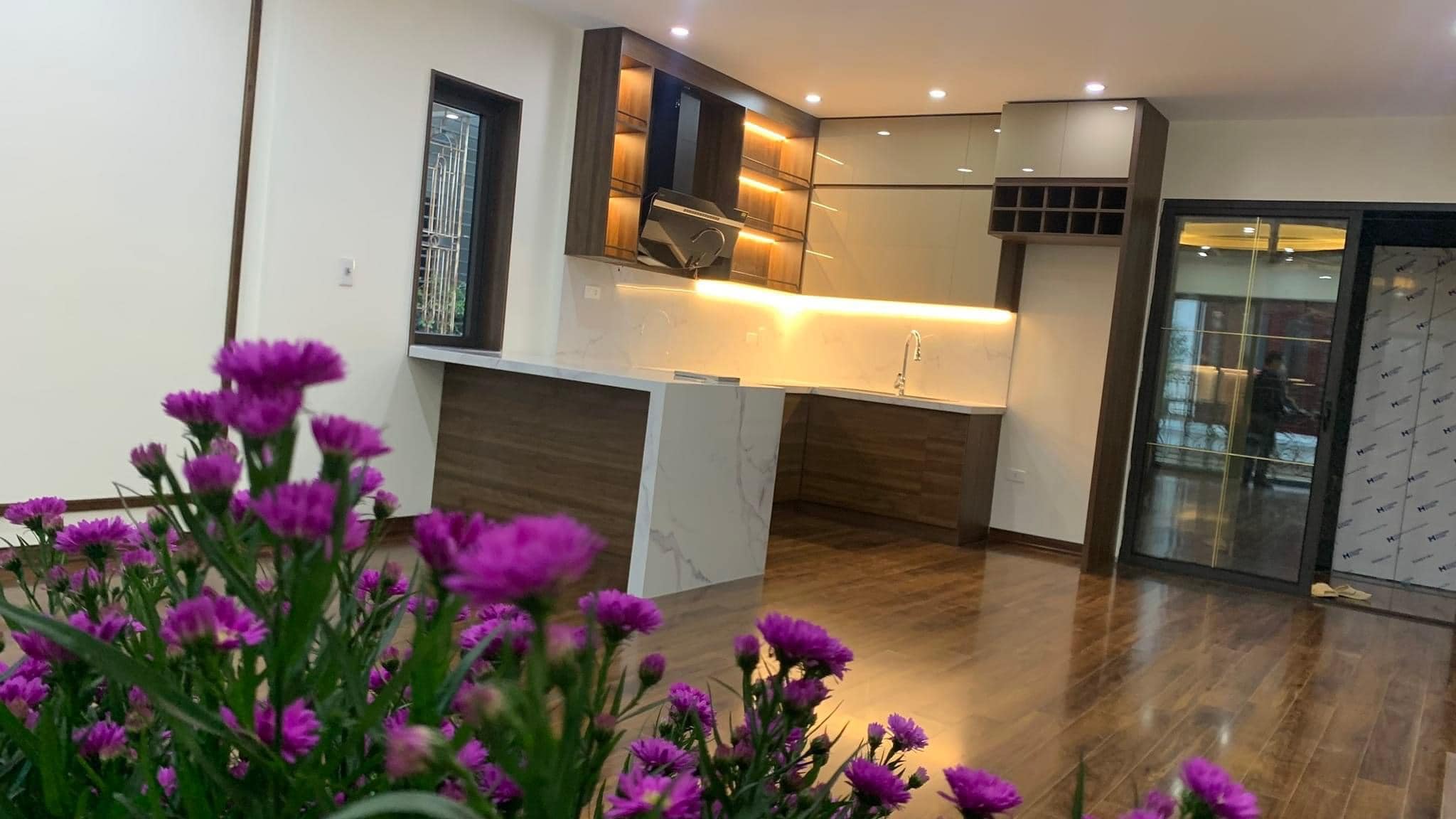 Bán Tòa căn hộ 203m2 phố Đội Cấn, Ba Đình 10 tầng Thang máy Dòng tiền 3 tỷ/năm Giá 42.4 Tỷ