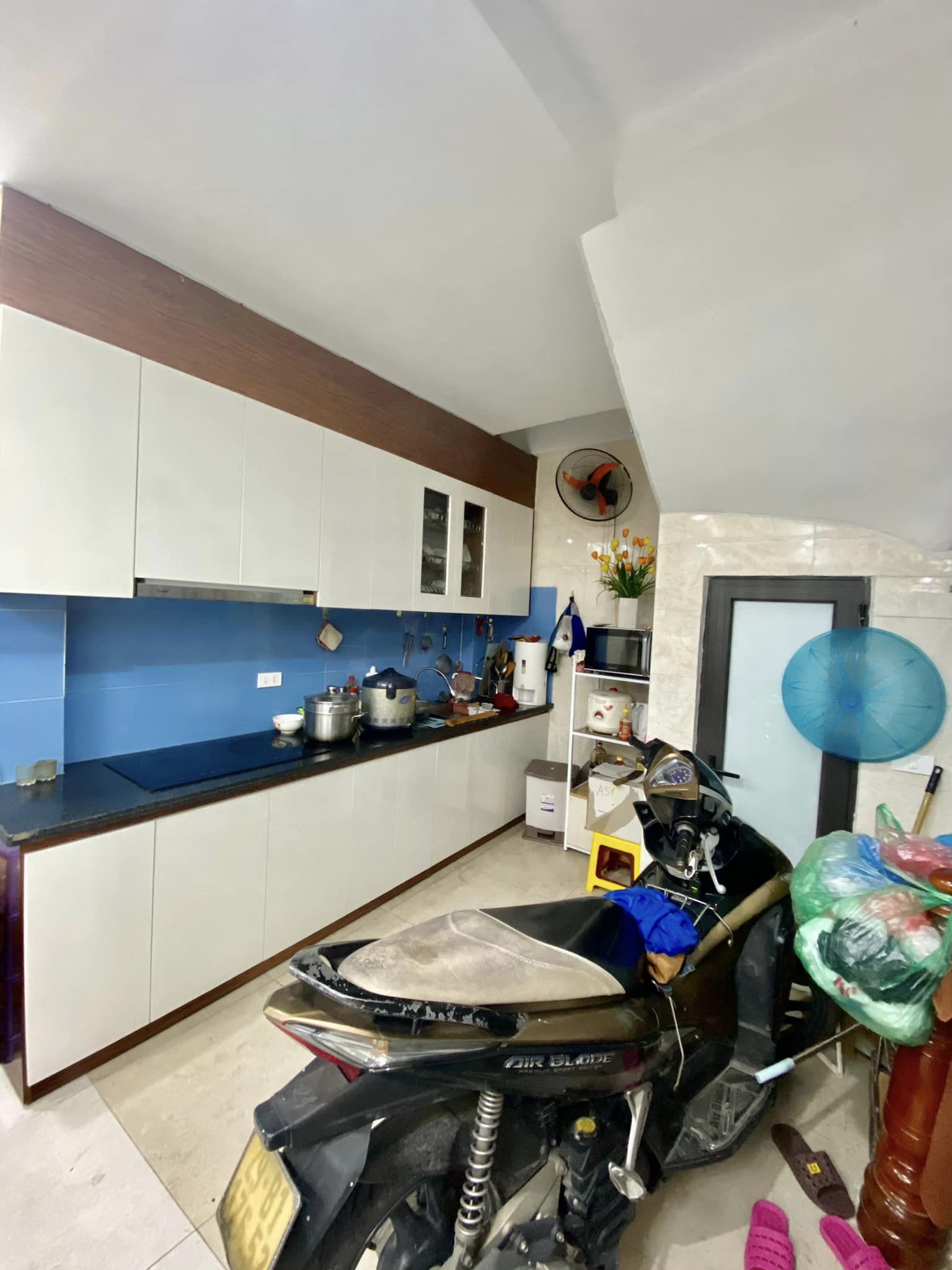 BÁN NHÀ ĐẸP 5 TẦNG 43M - MẶT PHỐ HOÀNG NGÂN – CẦU GIẤY - KINH DOANH SẦM UẤT - 2 THOÁNG, VỈA HÈ RỘNG.