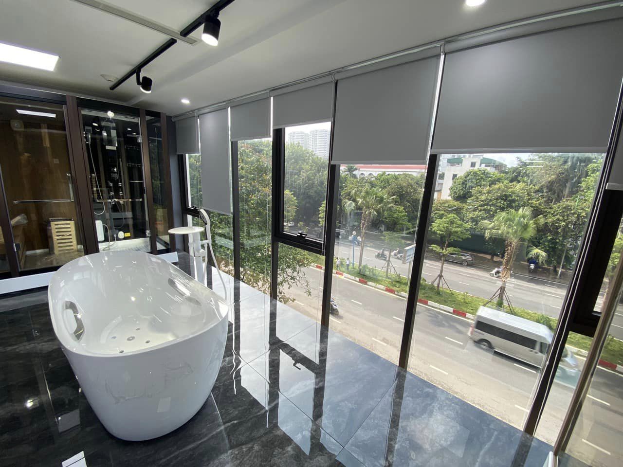 Cần bán gấp giảm chào 10 tỷ nhà 7 tầng lô góc mặt phố Xã Đàn Đống Đa.