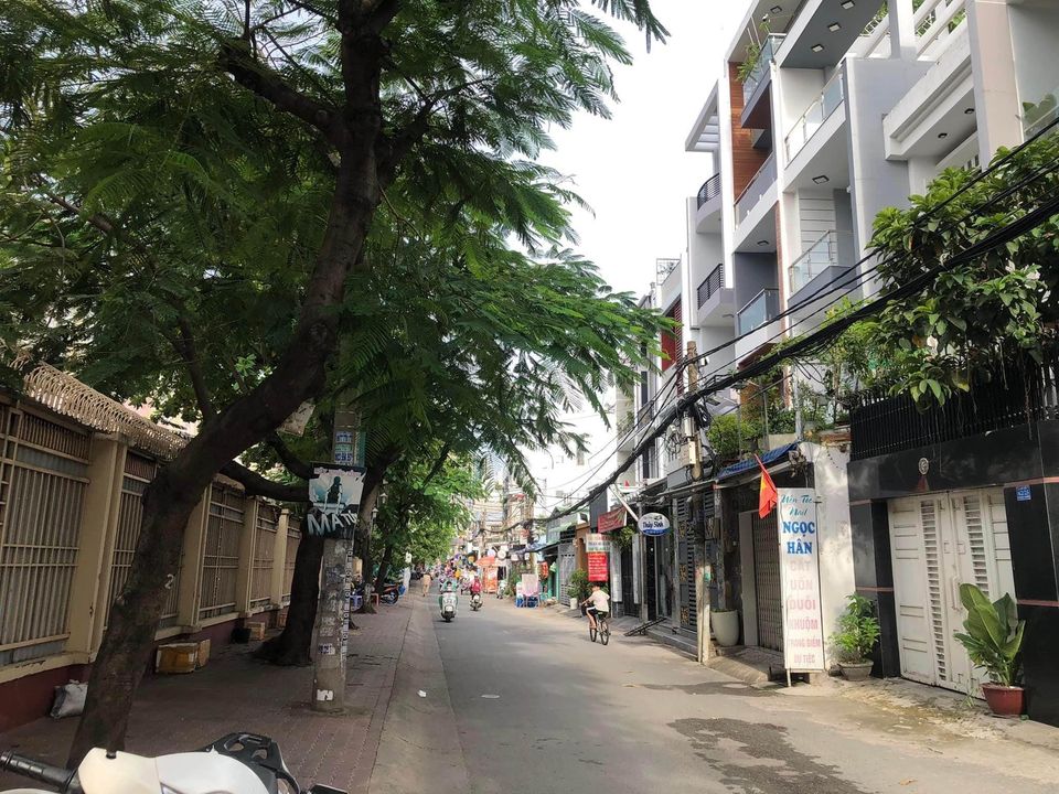 Bán Gấp Nhà 4 Tầng - HXH VIP Lâm Văn Bền - Kề Trường Hữu Thọ -ĐH Marketing - 7PN - Trung Tâm Quận 7