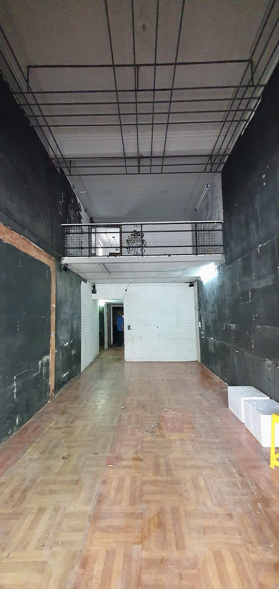 Cho Thuê Nhà 5 tầng Mặt phố bất chấp KD - Nguyễn Văn Cừ, Long Biên