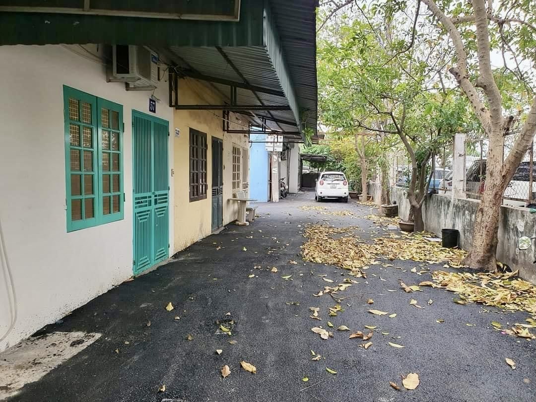 SIÊU RẺ - 50m² Lô góc phố Nguyễn Văn Cừ - Ô tô sát nhà. Hơn 3 tỷ