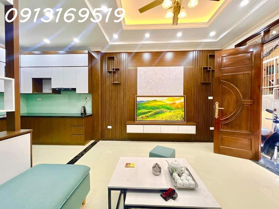 BÁN NHÀ NGUYỄN TRÃI, 50m2x 4T, MT5m, Ô TÔ ĐỖ CỬA, LÔ GÓC, KINH DOANH, CHỈ NHỈNH 4 TỶ