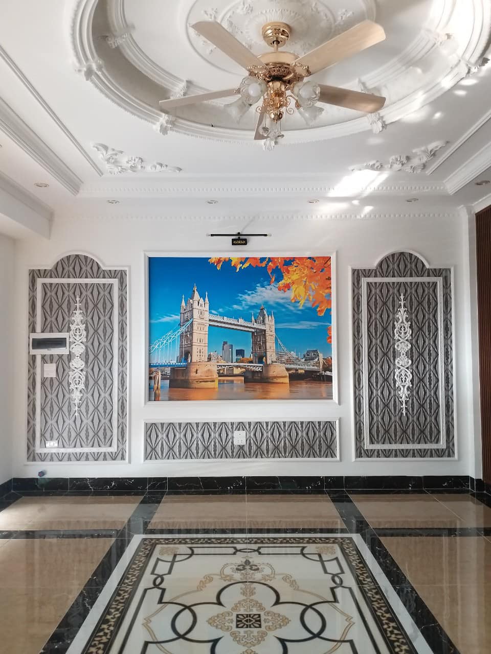 Bán nhà 69m2 phố Âu Cơ, Tây Hồ Gara 3 Ô tô tránh Kinh doanh đắc địa 8.6 Tỷ