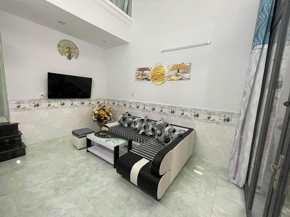 Nhà Nở Hậu Ngang 5m 8PN Cho Thuê - Trung Tâm Quận 7 - Cầu Tân Thuận