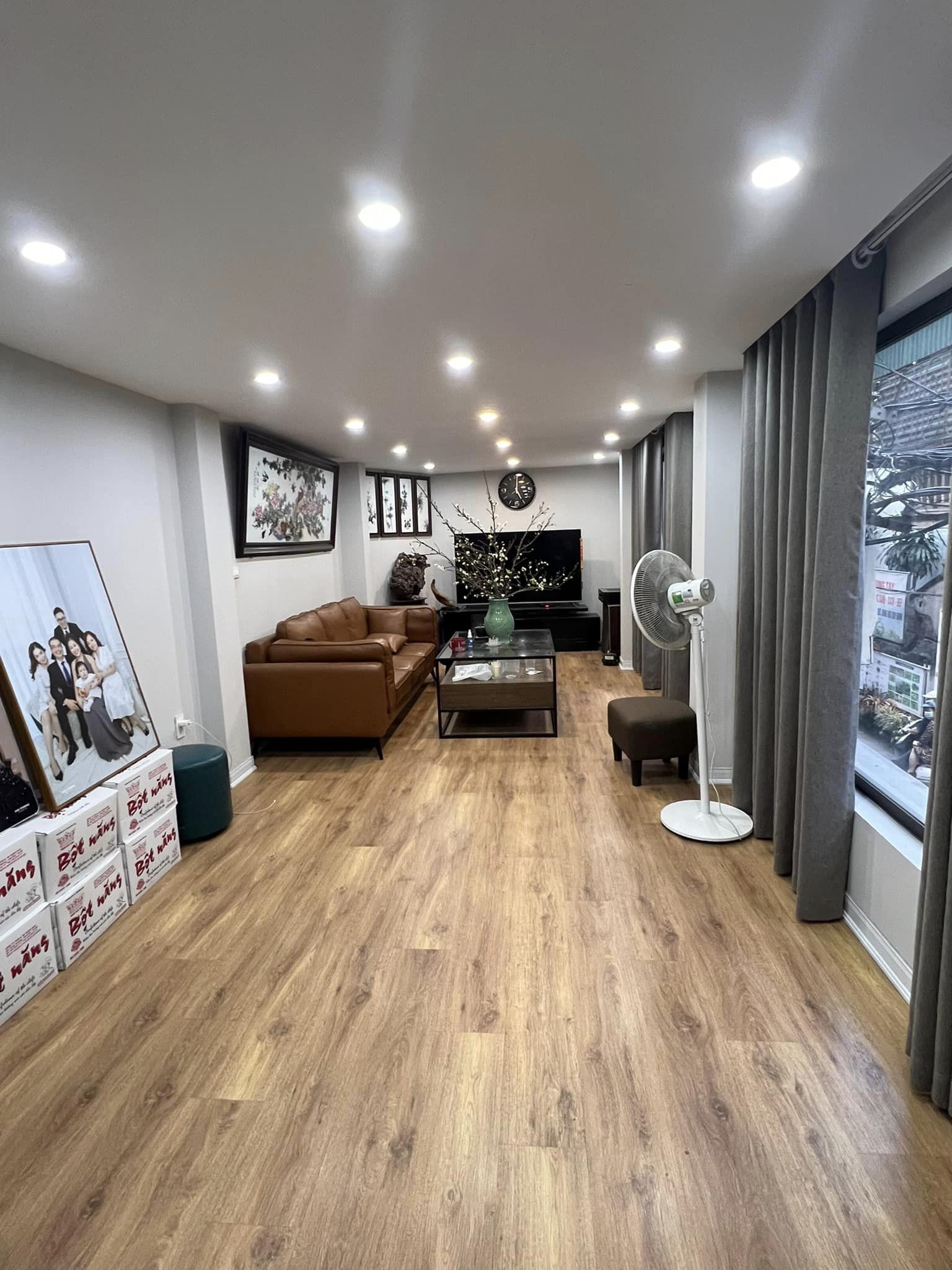 Bán nhà 48m2 phố An Dương, Tây Hồ Gara Ô tô XỊN 6 phòng Thang máy Nhập 8.1 Tỷ.