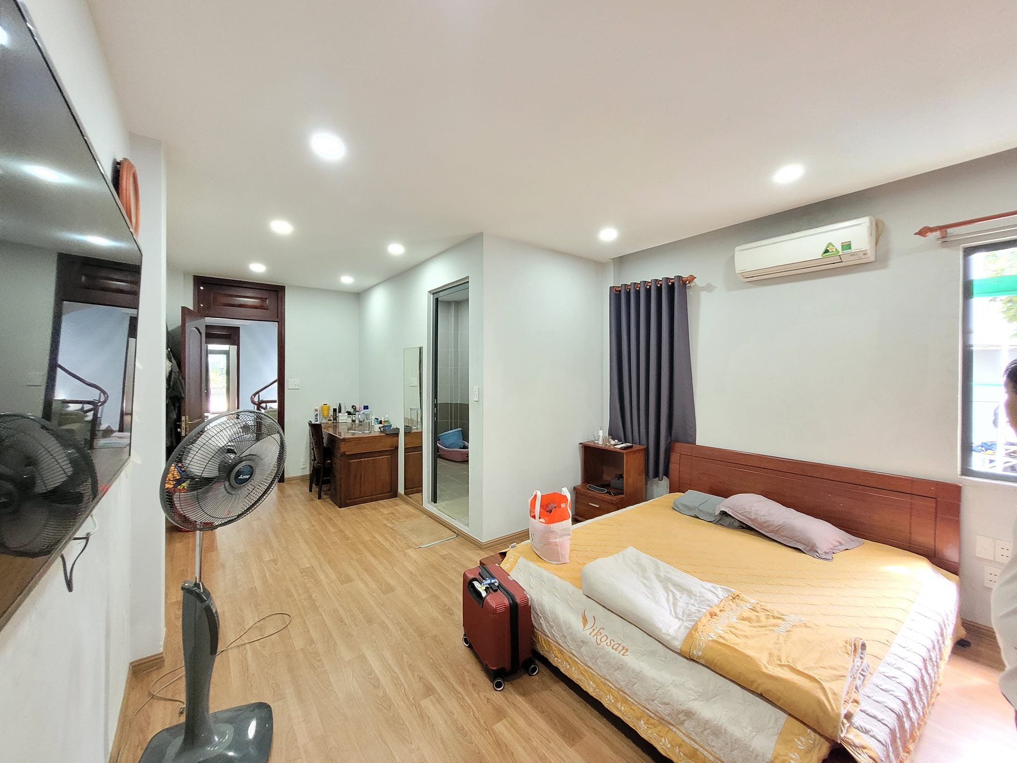 BÁN NHÀ MT Đường CN1, Sơn Kỳ, Tân Phú 4 tầng 80m2 (4x20). Kinh doanh đỉnh. Giá chỉ 11 tỷ.