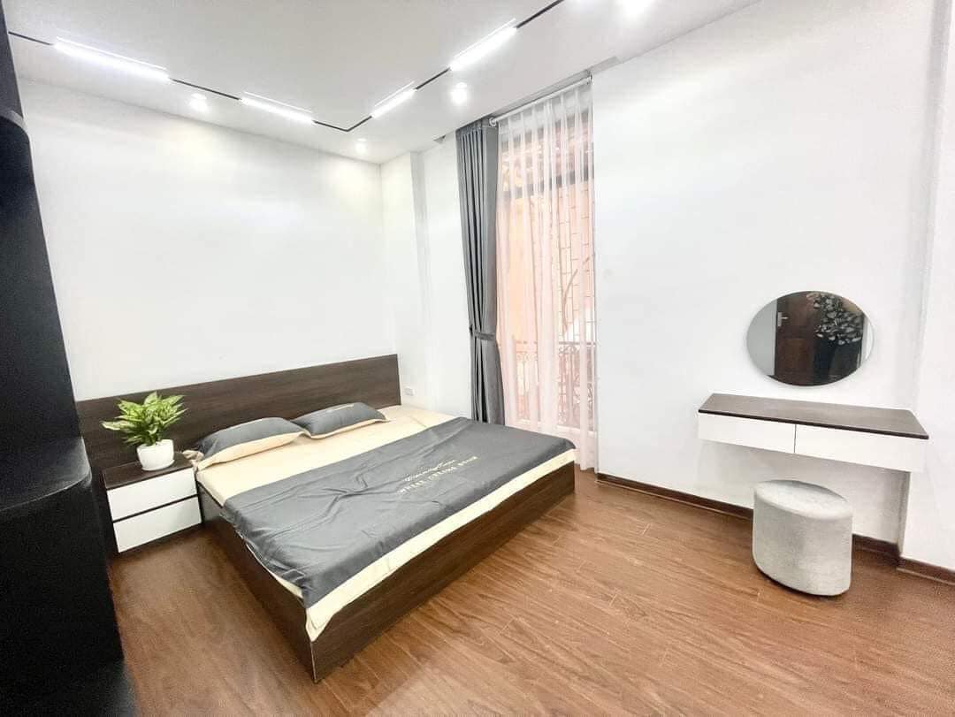 Bán nhà lô góc 3 mặt thoáng,Yên Hoà Cầu Giấy 40m2 x 4Tầng, kinh doanh nhỏ, 20m ra phố, giá 5.35 tỷ