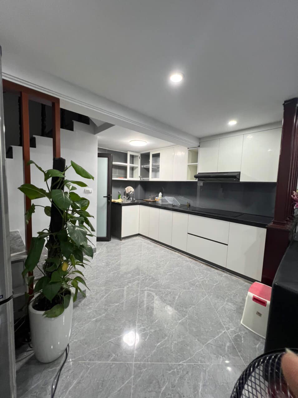 Bán Apartment 92m2 phố Âu Cơ, Tây Hồ 34 phòng Thang máy XỊN Dòng tiền khủng Giá 20.1 tỷ