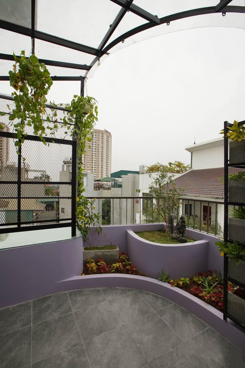 Bán ngôi nhà 38m2 phố Nguyễn Sơn, Long Biên Gara Ô tô XỊN Thang máy Nhập 5.5 Tỷ