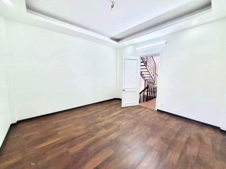 52m 5 Tầng Mặt Tiền 4,3m Phố Dương Quảng Hàm Cầu Giấy. Nhà Chủ Tự Xây Kiên Cố Chắc Chắn. Khu Vực Dân Trí Cao An Ninh