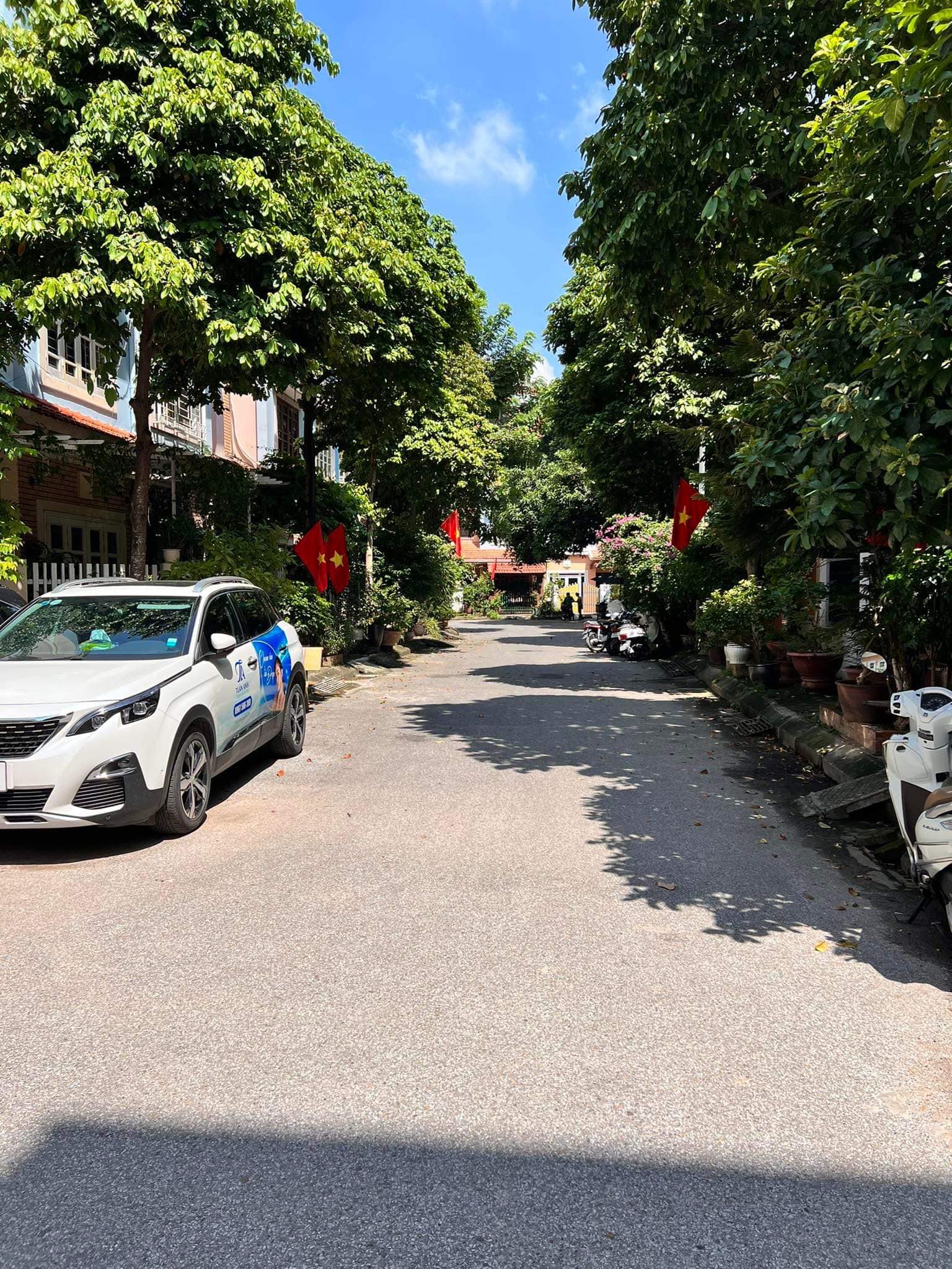 Bán Liền Kề Ngõ 628A Hoàng Hoa Thám-Phường Bưởi-Tây Hồ-Hà Nội 83M2X 4 Tầng Giá Bán 23 tỷ