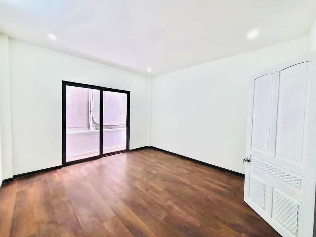 62m 5 Tầng Mặt Tiền 7.2m Nhỉnh 6 Tỷ Phố Nguyễn Khánh Toàn Cầu Giấy. Nhà Mới Thiết Kế Hiện Đại. Rất Gần Ô Tô Tránh. Vị