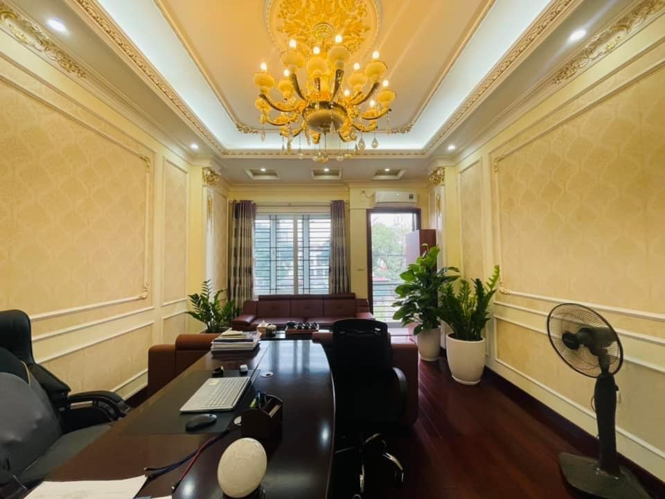 98m 7 Tầng Mặt Tiền 6.1m Nhỉnh 10 Tỷ Chung Cư Mini Phố Nguyễn Khánh Toàn Cầu Giấy. Sổ Đỏ Thi Hoa Hậu. Dòng Tiền Ổn