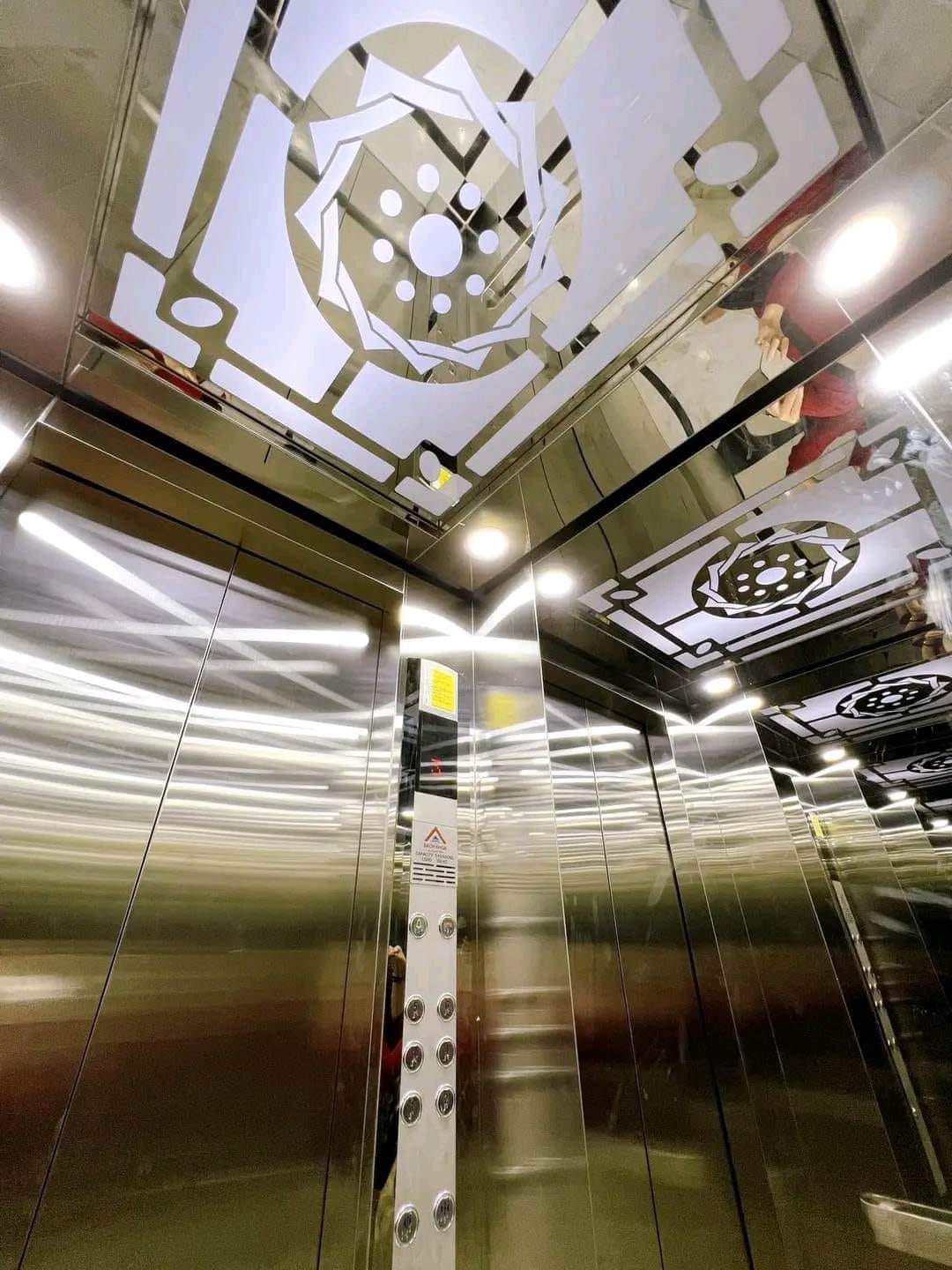 45m 6 Tầng Mặt Tiền 9.3m Nhỉnh 8 Tỷ Phân Lô Ô Tô Tránh. Kinh Doanh Bất Chấp. Gần Trường Đại Học. Chủ Cần Bán Nhanh.