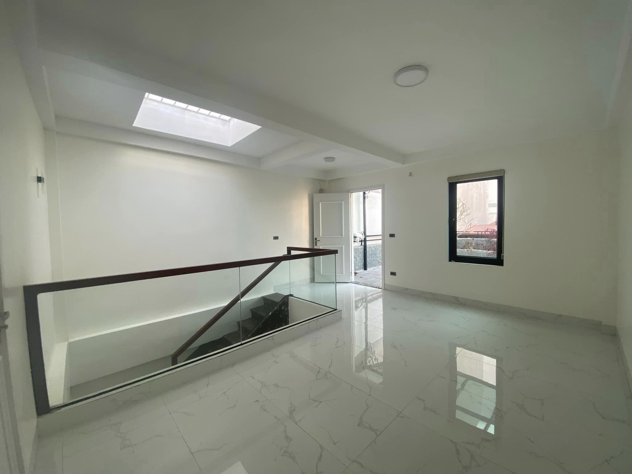 56m Mặt Tiền 6m Nhỉnh 14 Tỷ Phố Nghĩa Đô Cầu Giấy. Phân Lô Khu Vực Vip Dân Trí Cao An Ninh Ổn Định. Chủ Cần Bán Nhanh