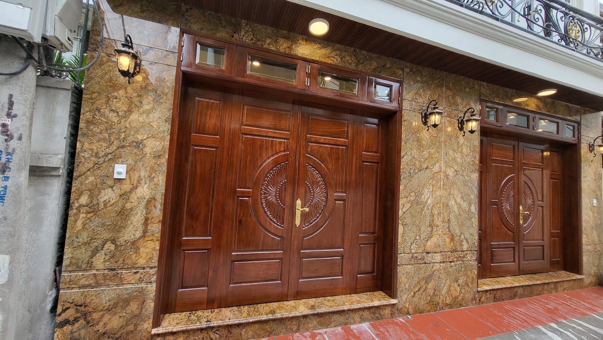 Bán căn nhà 138m2 phố Nghi Tàm, Tây Hồ Gara 2 Ô tô tránh Kinh doanh siêu đỉnh 17.1 Tỷ.