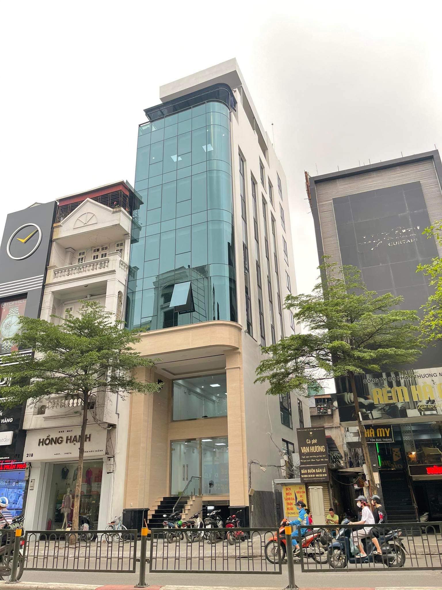 Bán Tòa Văn phòng Mặt Phố Ô Chợ Dừa 205M2 9 Tầng 1 Hầm mặt tiền 8.2M 110 Tỷ