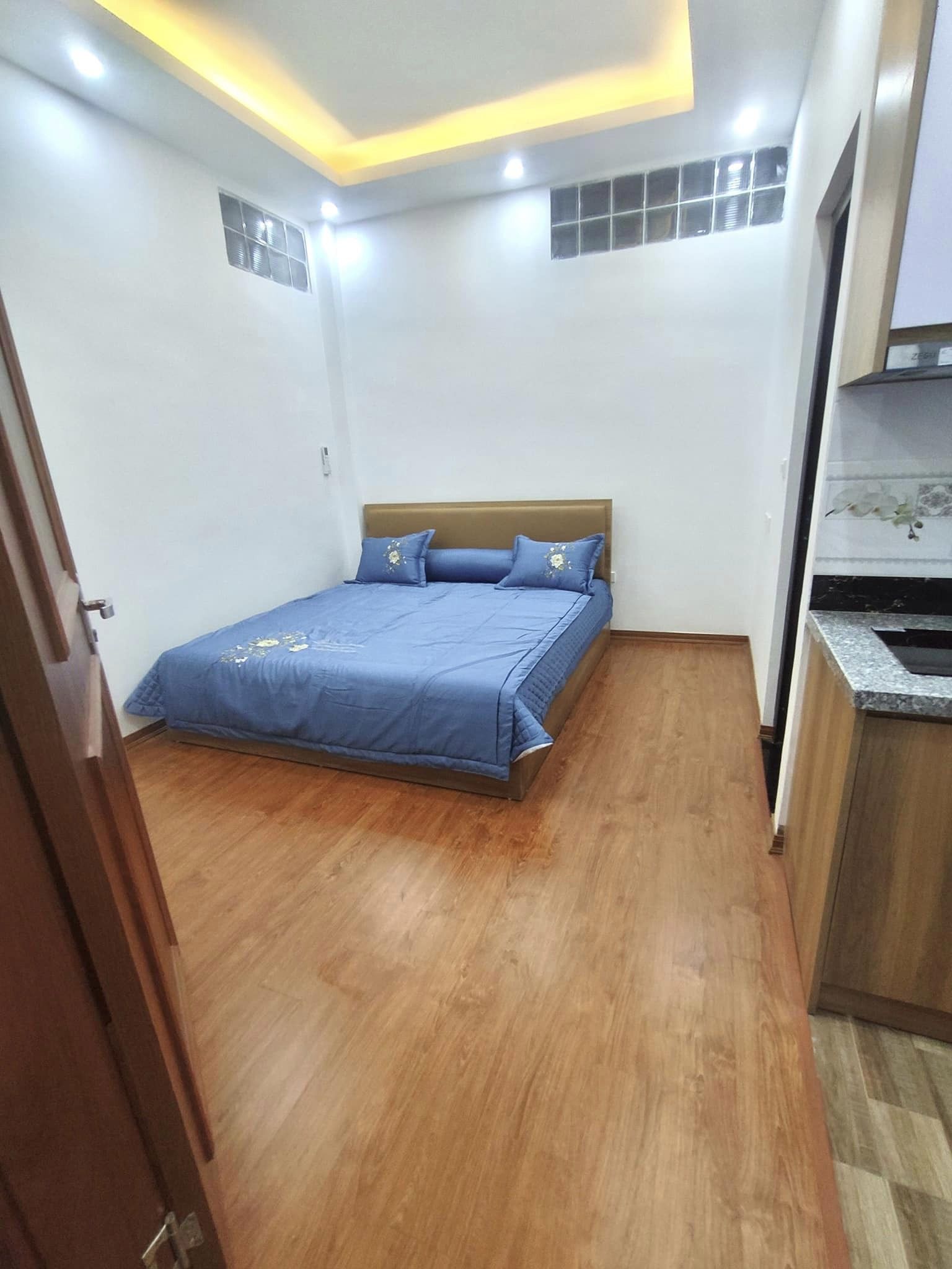 CỰC HIẾM CCMN 6 TẦNG TRẦN QUỐC VƯỢNG, CẦU GIẤY - XÂY MỚI - HƠN 6 TỶ CÓ NGAY CĂN NHÀ DÒNG TIỀN - 450TR/NĂM - FULL NỘI