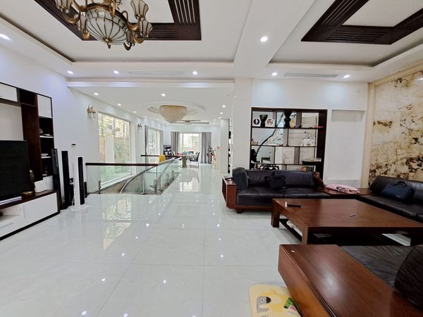 Bán Gấp Biệt Thự 4 Tầng Kinh Doanh Văn phòng Đẳng Cấp Khu Đô Thị Văn Khê Hà Đông