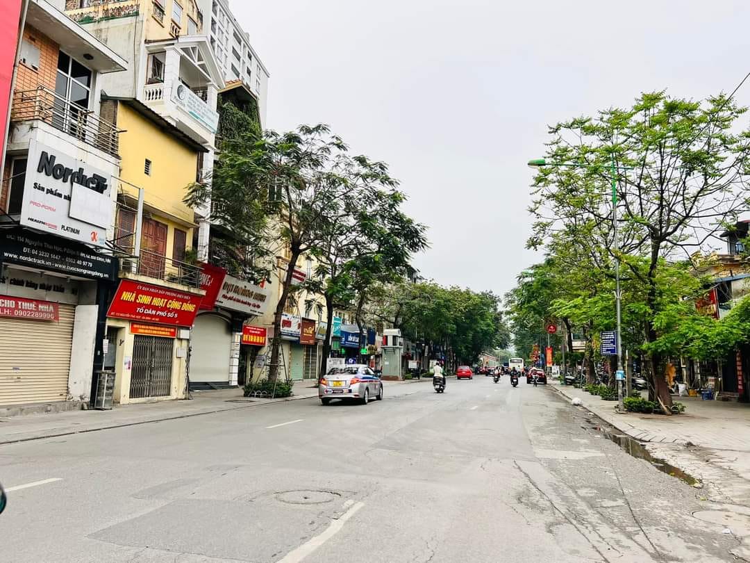 MẶT PHỐ BA ĐÌNH, CỬA NGÕ THỦ ĐÔ, KINH DOANH VÔ CÙNG SẦM UẤT, 120M, MT 5M, NHỈNH 40 TỶ,