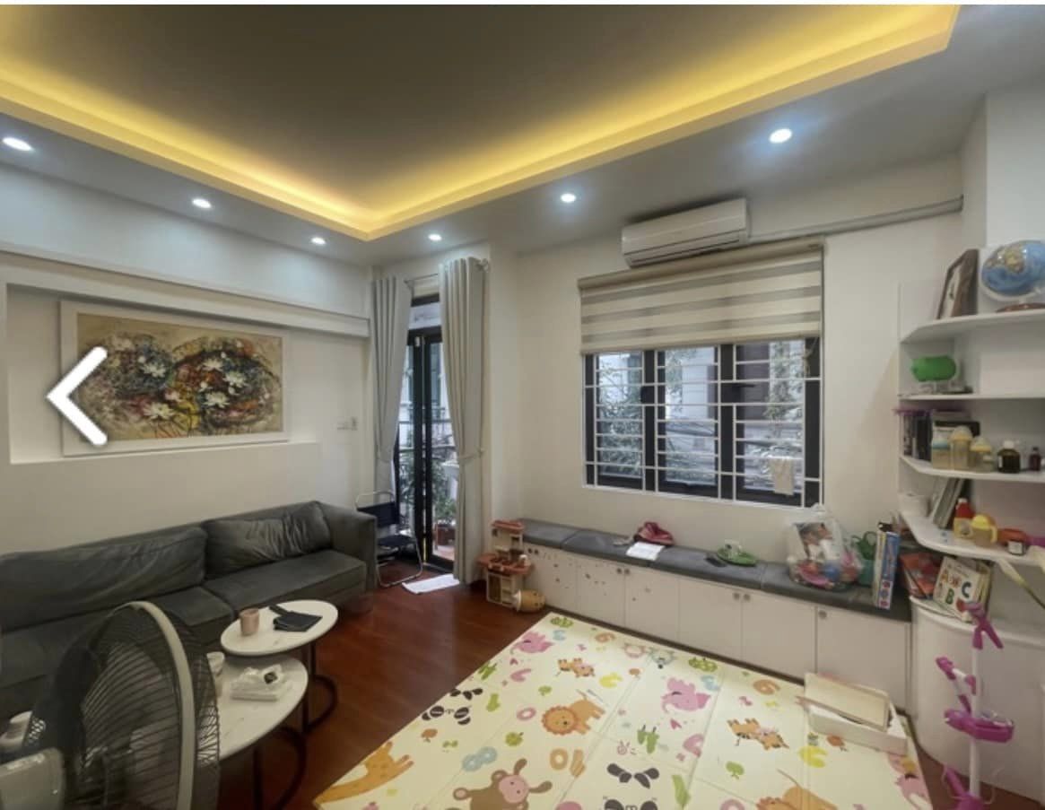 Bán căn nhà 52m2 phố Hồng Tiến, Long Biên Gara Ô tô XỊN 6 ngủ Thang máy XỊN 10.3 Tỷ