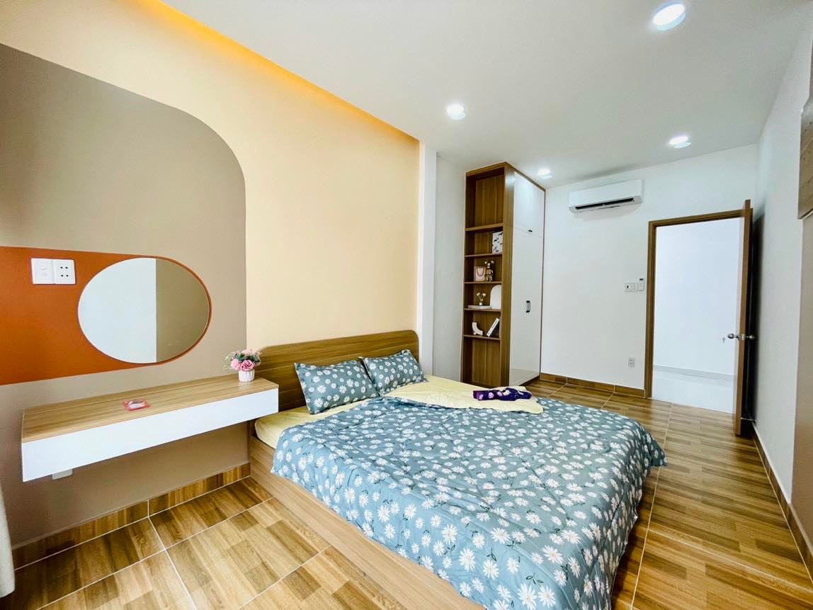 Bán rẻ Nhà HẻmÔTô ĐỗCửa TrườngChinh P13 Tân Bình,GầnEtown,55m2,2 tầng,5Tỷ2