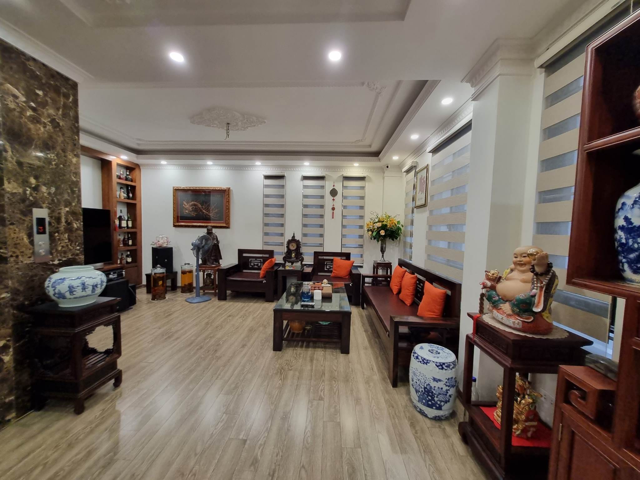 141m Mặt Tiền 7m Trung Tâm Quận Cầu Giấy Khu Dân Trí Cao. Giao Thông Thuận Lợi Thông Tứ Tung. Ô Tô Tránh Dừng Đỗ Ngày