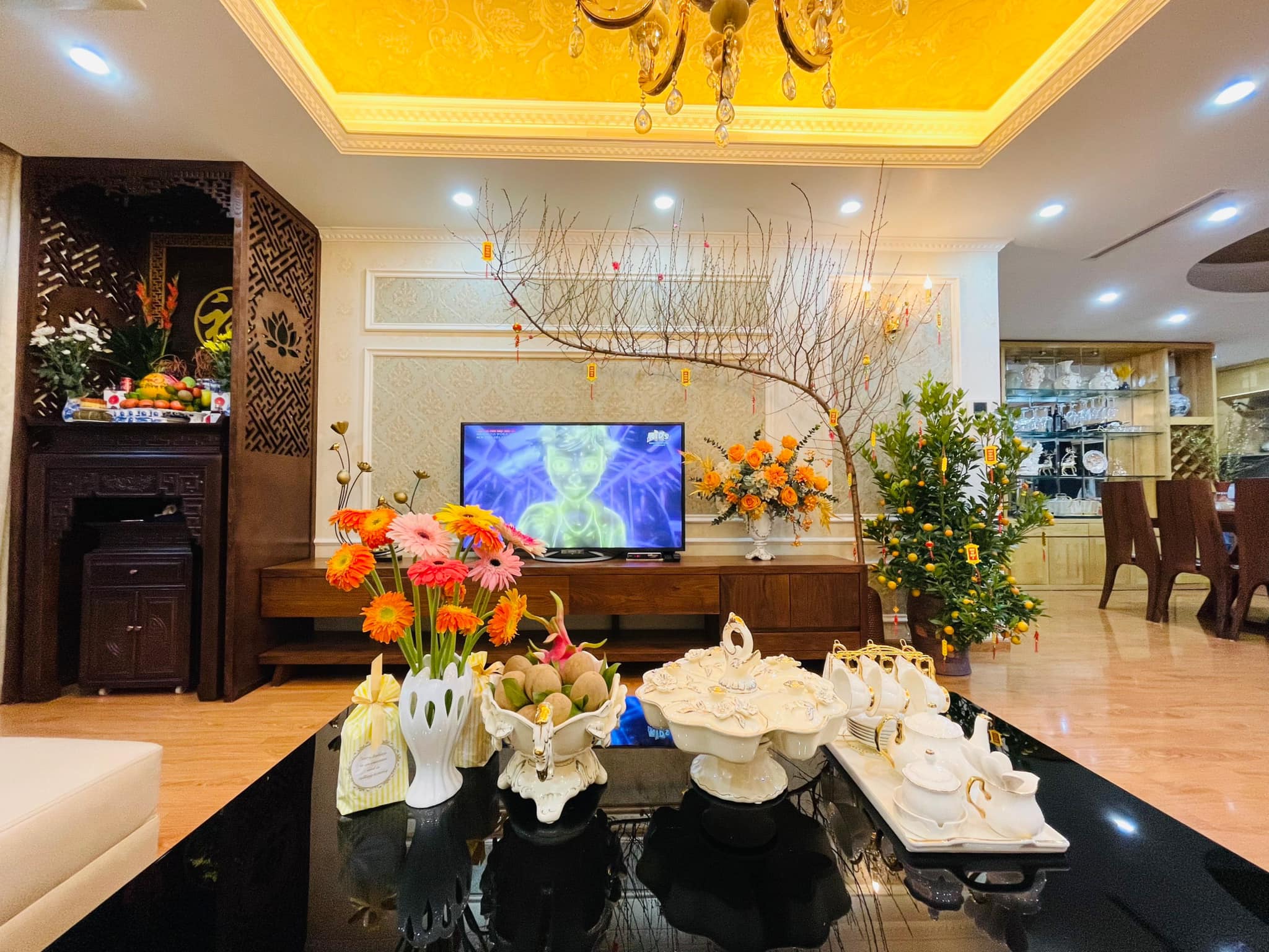 Cần bán chung cư Mandarin garden thanh xuân căn 130m 3pn2vs gần công viên