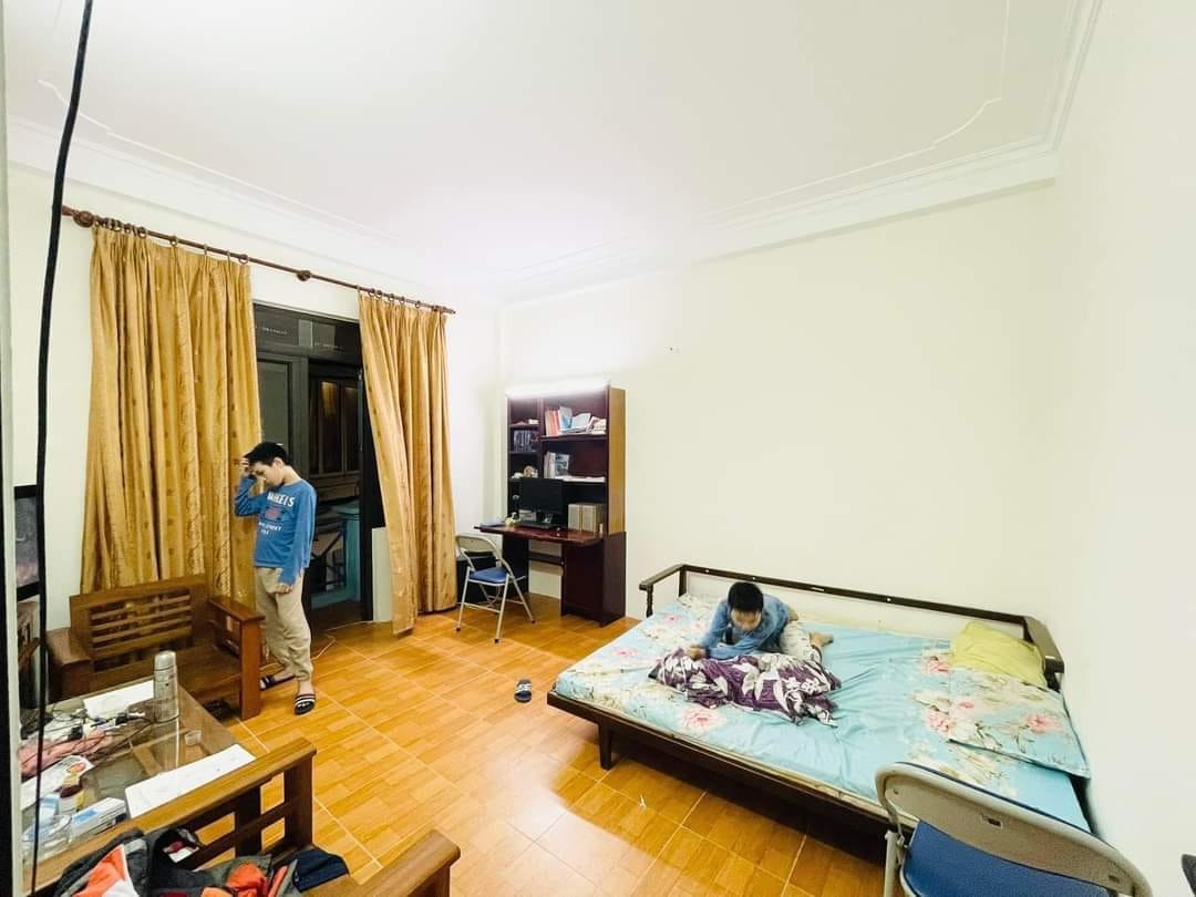 NHÀ ĐẸP Ở NGAY - TT CẦU GIẤY - Ô tô con đỗ cửa - Kinh doanh nhỏ lẻ - giá 7.2 TỶ