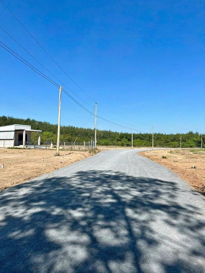 Cần tiền BÁN GẤP LÔ ĐẤT 3.518M2 THỔ CƯ, SÁT KCN, Quốc Lộ, 300 TRIỆU