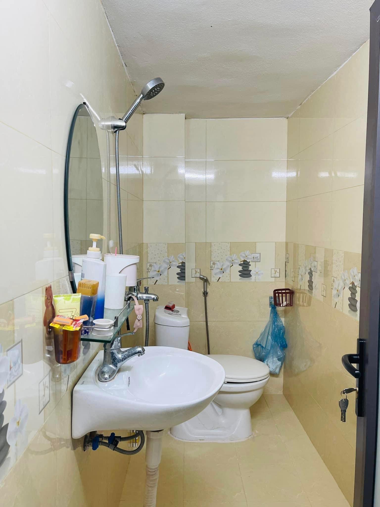 BÁN NHÀ ĐẸP TÂN MAI - Ở SƯỚNG - 30M x 4T - 5M Ô TÔ TRÁNH, GẦN PHỐ - GIÁ 2.8 TỶ.