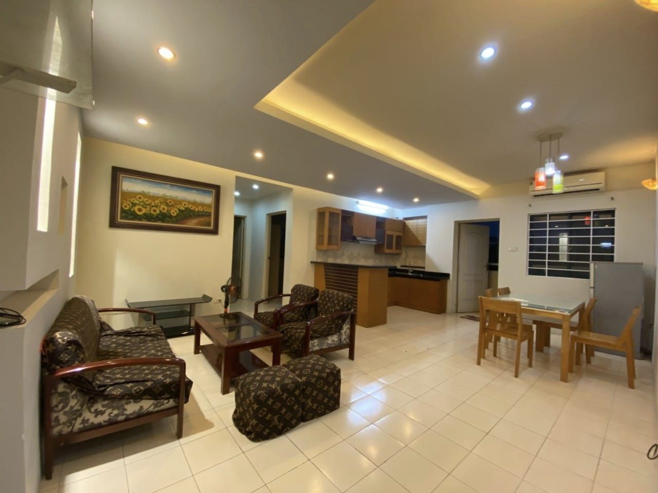 ngõ rộng - ô tô đỗ trước cửa - hoàng quốc việt nhà thiết kế 4 tâng kiên cố chủ tự xây