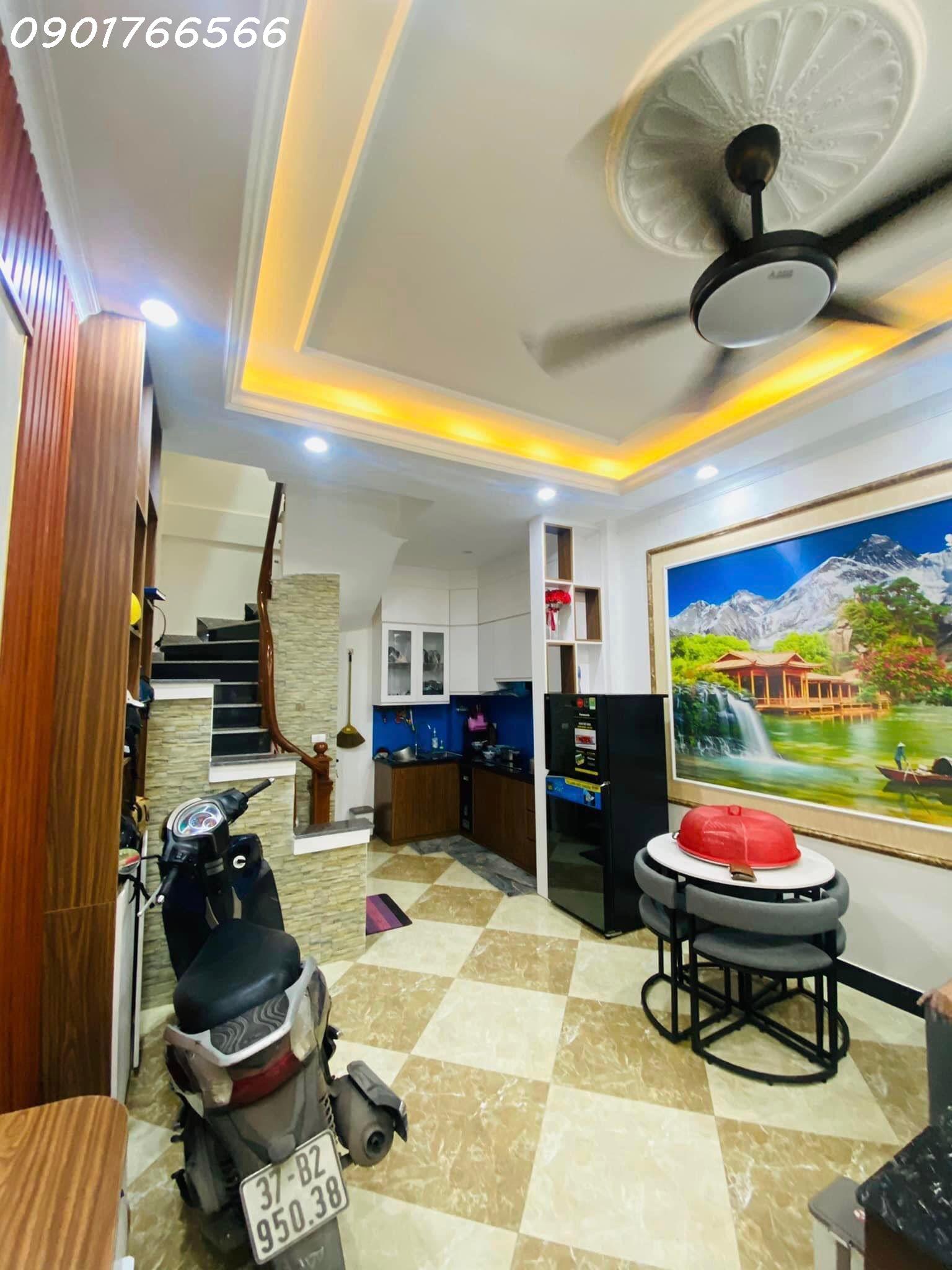 Bán Gấp, Nhà đẹp Phố Hoàng Liệt, Phân lô, Ô tô, 50m x 4T, Giá hơn 5 tỷ.