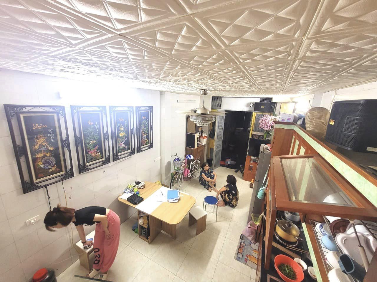 Bán nhà ngõ chợ Khâm Thiên(Đống Đa) 30m2 x4Tầng, 2 mặt thoáng, cách phố 30m, giá 2.5 tỷ