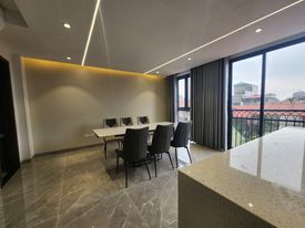 BÁN NHÀ NỞ HẬU PHỐ MẠC THÁI TỔ, GẦN PHỐ, THANG MÁY, VỈA HÈ, Ô TÔ TRÁNH, KINH DOANH VP.