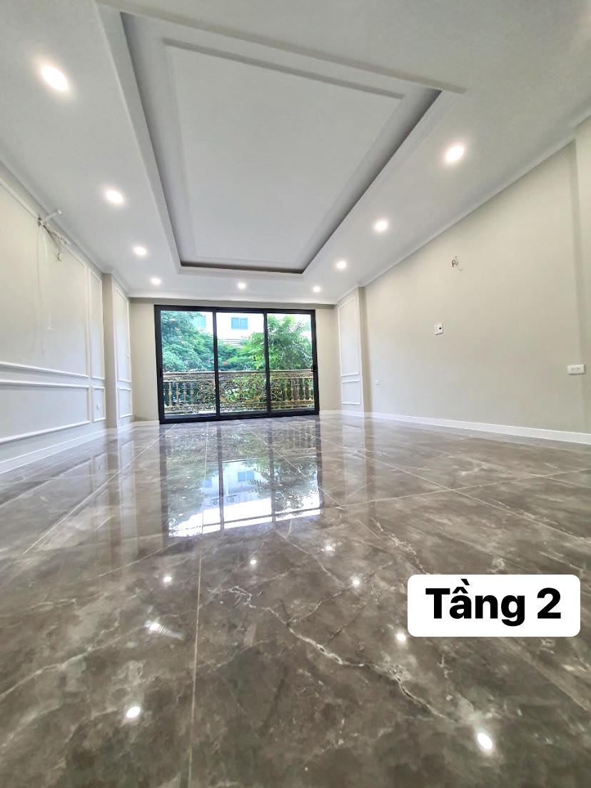 Bán ngôi nhà 57m2 phố Tứ Liên, Tây Hồ Thang máy 6 phòng ngõ Ô tô phi 10m 6.4 Tỷ